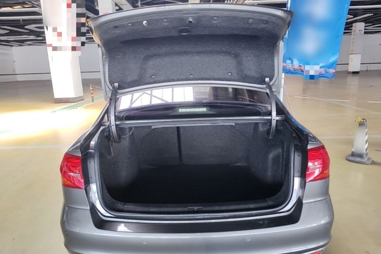 Used Volkswagen Bora 2016 1.6L Automatic Comfort Model Trunk