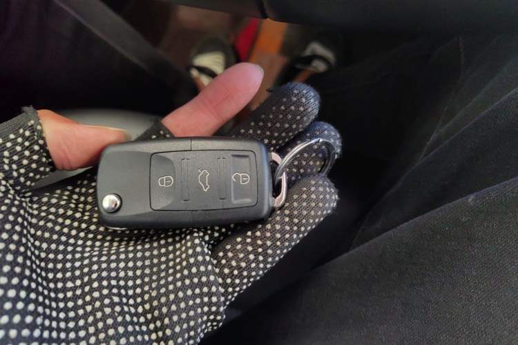 Used Volkswagen Bora 2016 1.6L Manual Comfort Model Vehicle Key