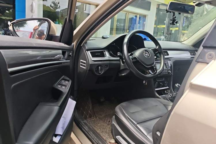 Used Volkswagen Bora 2016 1.6L Manual Comfort Model Driver Seat