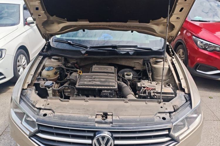 Used Volkswagen Bora 2016 1.6L Manual Comfort Model Engine Bay