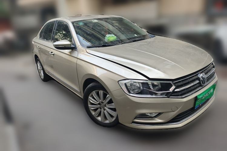 Used Volkswagen Bora 2016 1.6L Manual Comfort Model Front Right 45 Deg