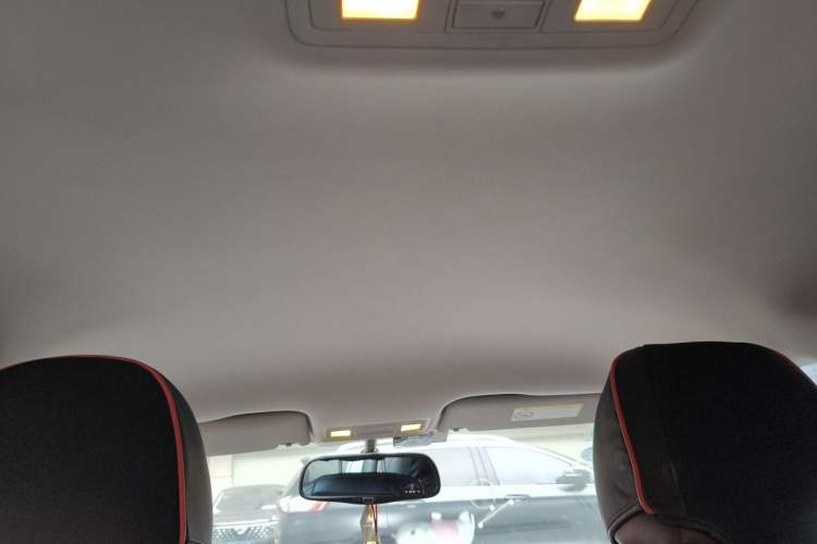 Used Volkswagen Bora 2016 1.6L Automatic Fashion Model Headliner