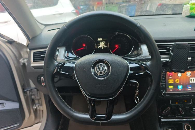 Used Volkswagen Bora 2016 1.6L Manual Comfort Model Steering Wheel