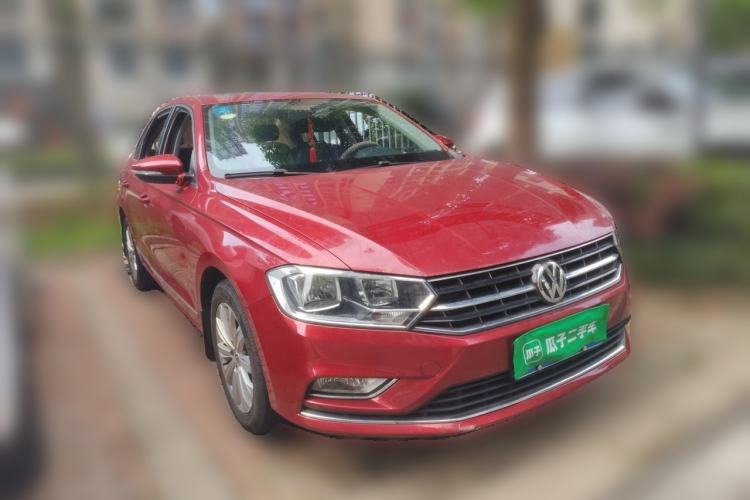 Used Volkswagen Bora 2016 1.6L Automatic Comfort Model Front Right 45 Deg