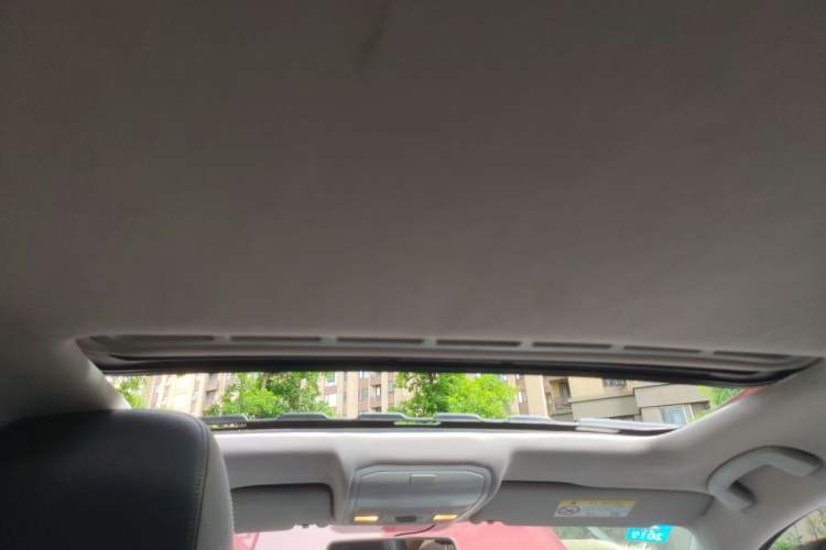 Used Volkswagen Bora 2016 1.6L Automatic Comfort Model Headliner