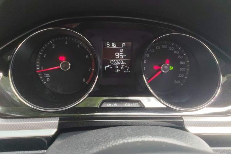 Used Volkswagen Bora 2016 1.6L Automatic Comfort Model Odometer Close Up