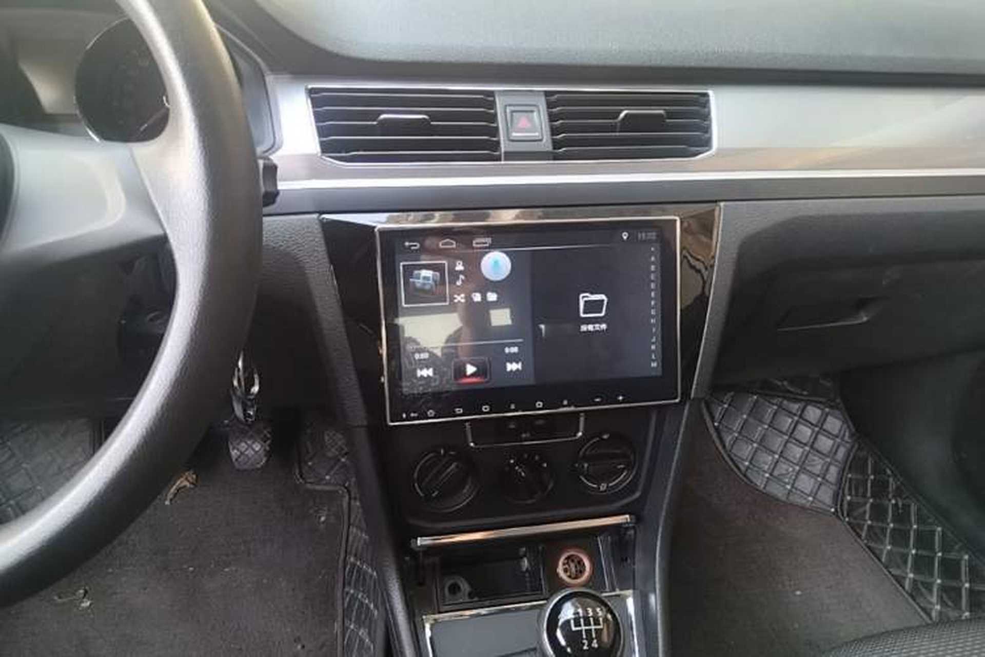 Used Volkswagen Bora 2016 1.6L Manual Fashion Edition Audio And AC Panel