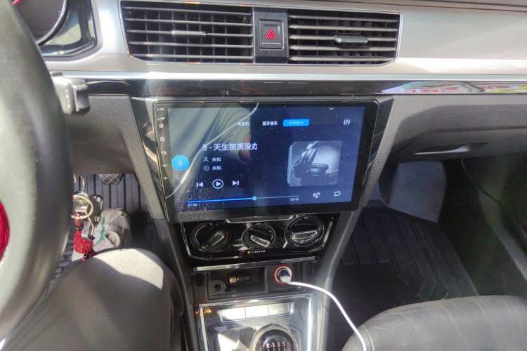 Used Volkswagen Bora 2016 1.6L Manual Comfort Model Audio And AC Panel