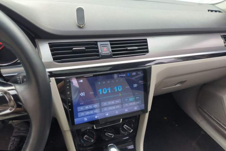 Used Volkswagen Bora 2016 1.6L Automatic Comfort Model Audio And AC Panel