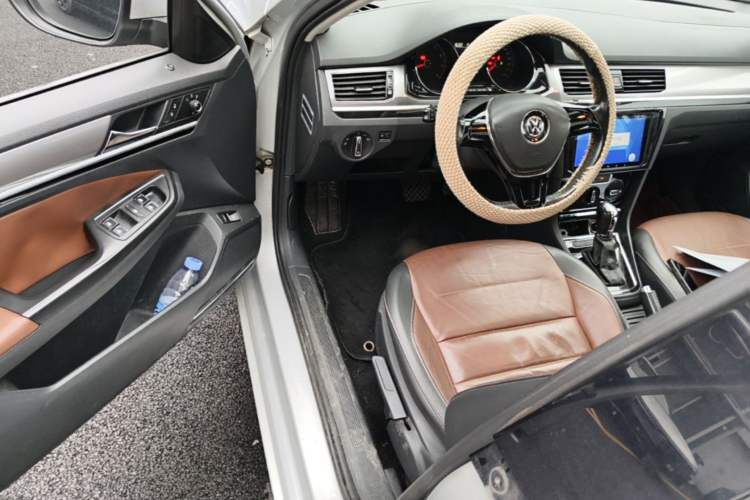 Used Volkswagen Bora 2016 1.6L Automatic Comfort Model Driver Seat