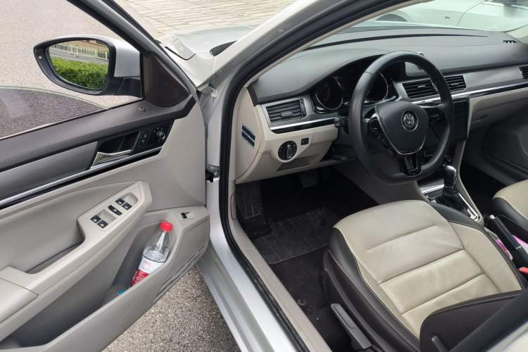 Used Volkswagen Bora 2016 1.6L Automatic Comfort Model Driver Seat