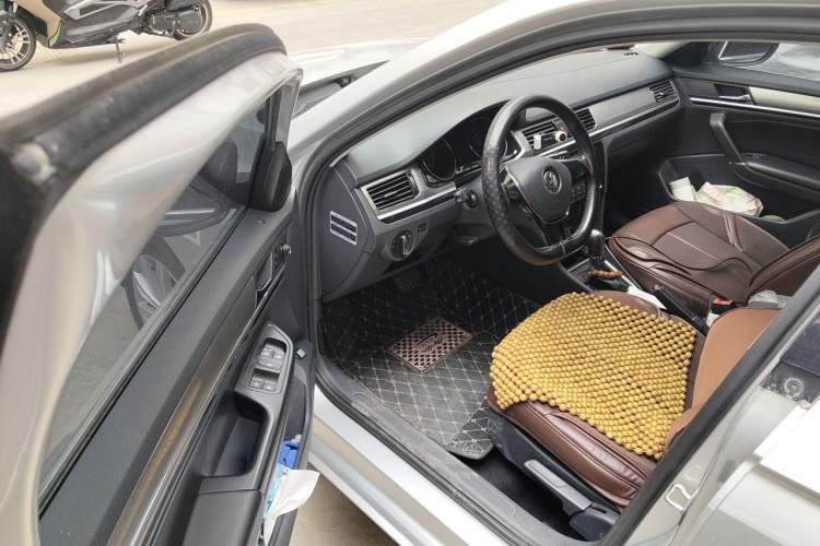Used Volkswagen Bora 2016 1.6L Automatic Comfort Model Driver Seat