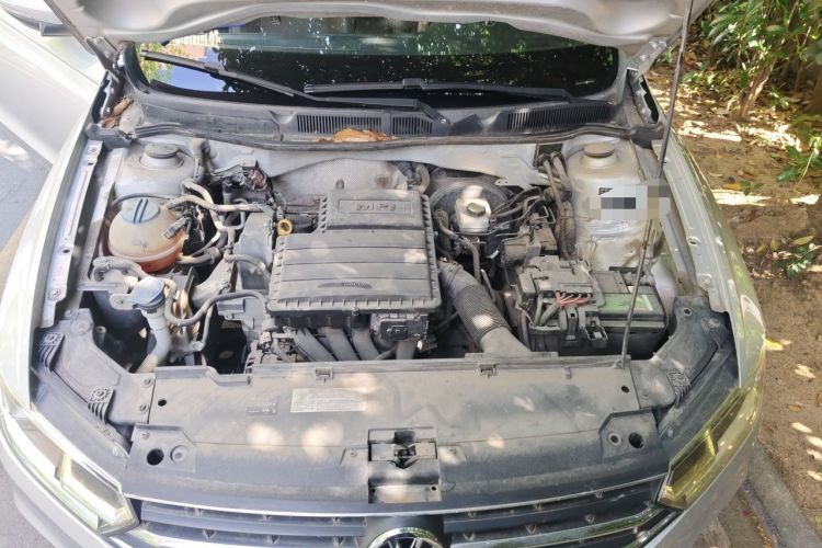 Used Volkswagen Bora 2016 1.6L Manual Fashion Edition Engine Bay