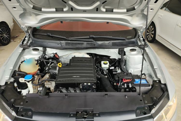 Used Volkswagen Bora 2016 1.6L Automatic Fashion Model Engine Bay