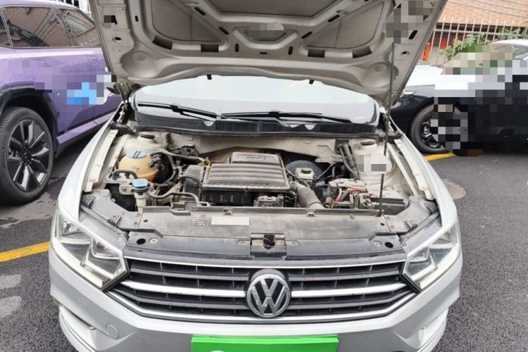 Used Volkswagen Bora 2016 1.6L Automatic Comfort Model Engine Bay
