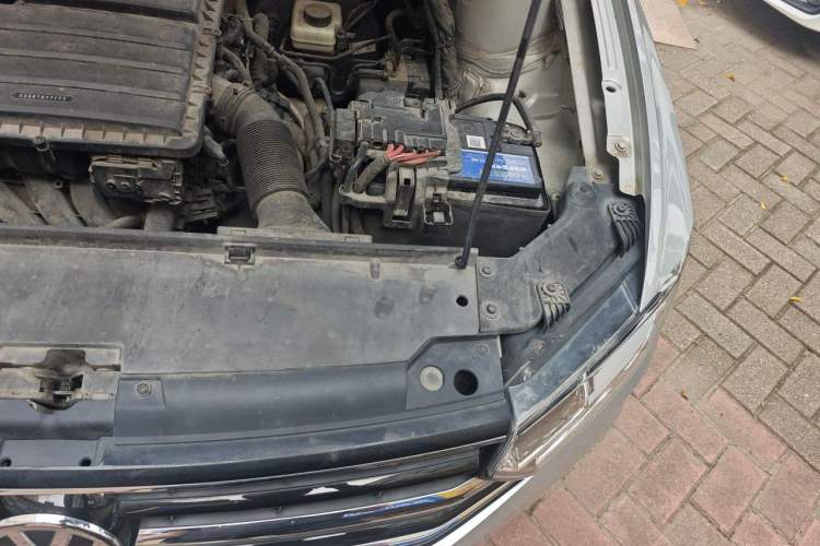Used Volkswagen Bora 2016 1.6L Automatic Comfort Model Engine Bay Left
