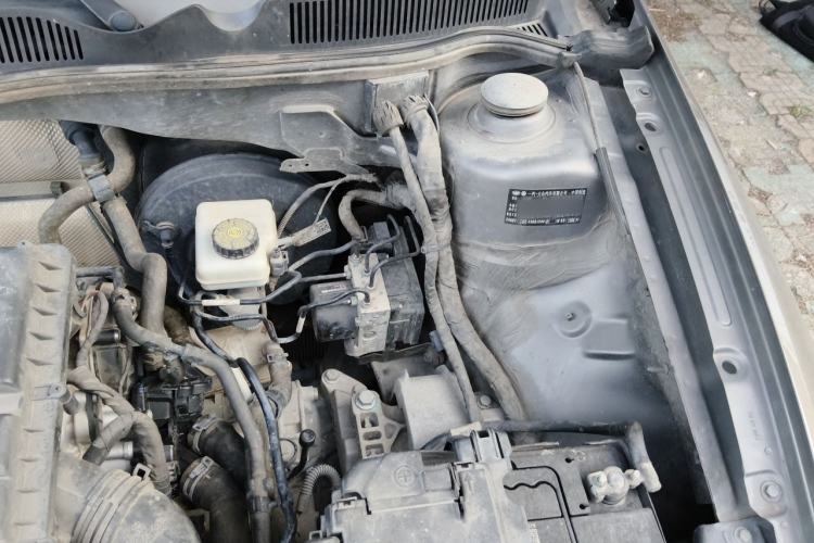 Used Volkswagen Bora 2016 1.6L Automatic Fashion Model Engine Bay Left
