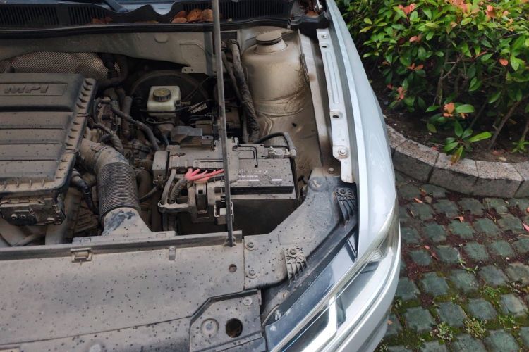 Used Volkswagen Bora 2016 1.6L Automatic Comfort Model Engine Bay Left