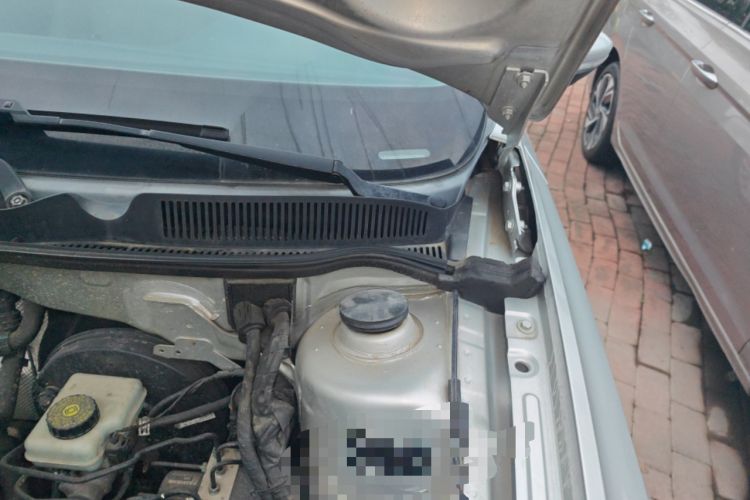 Used Volkswagen Bora 2016 1.6L Manual Fashion Edition Engine Bay Left