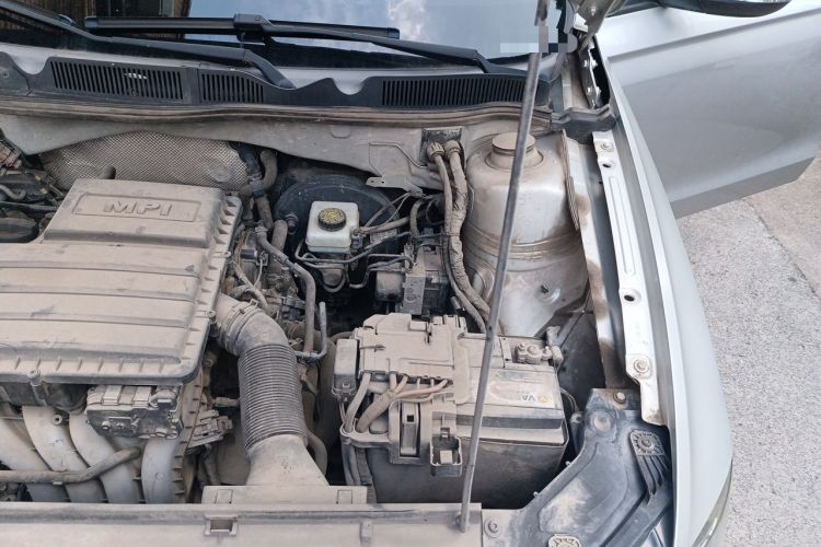 Used Volkswagen Bora 2016 1.6L Manual Fashion Edition Engine Bay Left