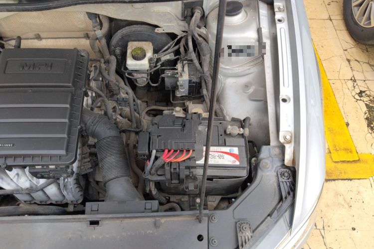 Used Volkswagen Bora 2016 1.6L Manual Comfort Model Engine Bay Left