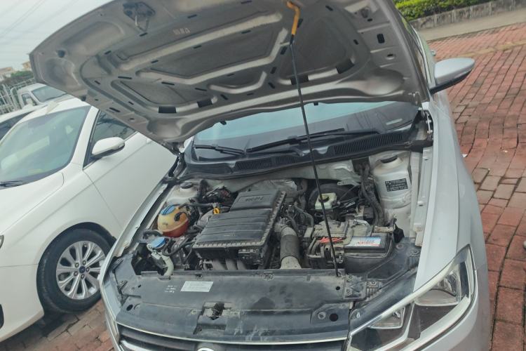 Used Volkswagen Bora 2016 1.6L Manual Fashion Edition Engine Bay