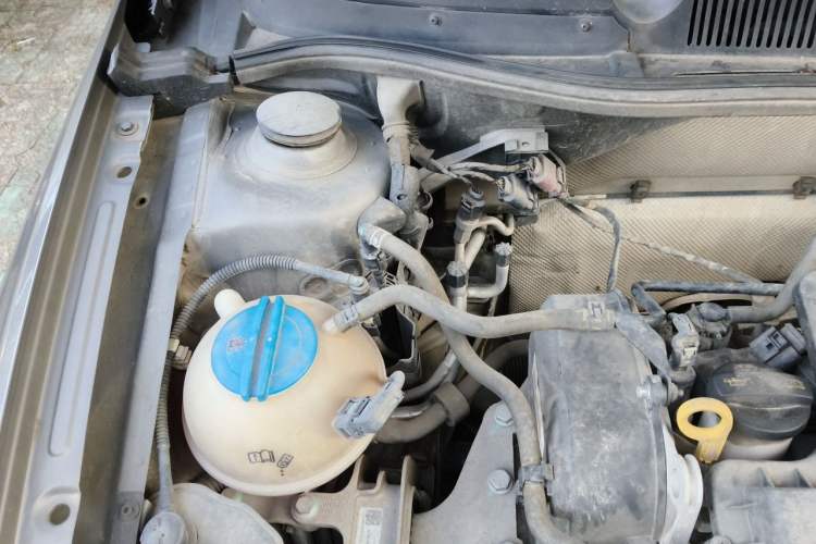 Used Volkswagen Bora 2016 1.6L Automatic Fashion Model Engine Bay Right