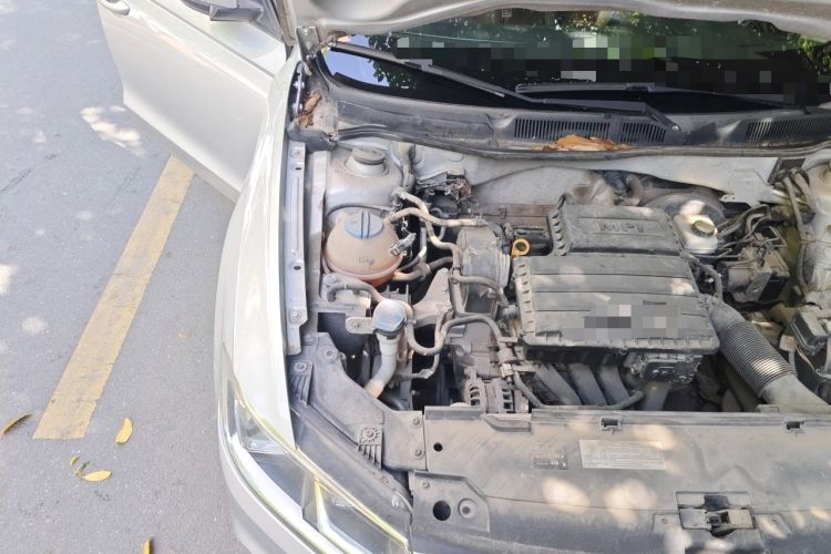 Used Volkswagen Bora 2016 1.6L Manual Fashion Edition Engine Bay Right