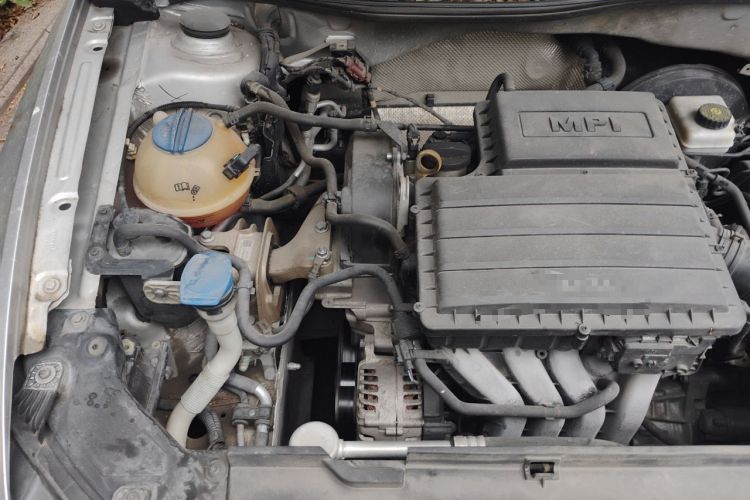 Used Volkswagen Bora 2016 1.6L Automatic Fashion Model Engine Bay Right
