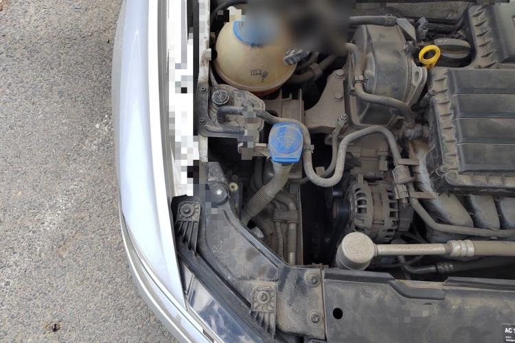 Used Volkswagen Bora 2016 1.6L Manual Fashion Edition Engine Bay Right