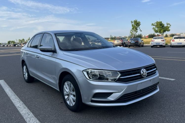 Used Volkswagen Bora 2016 1.6L Manual Fashion Edition Exterior 4