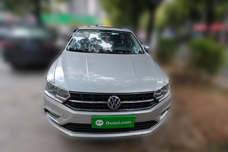 Used Volkswagen Bora 2016 1.6L Manual Comfort Model Front