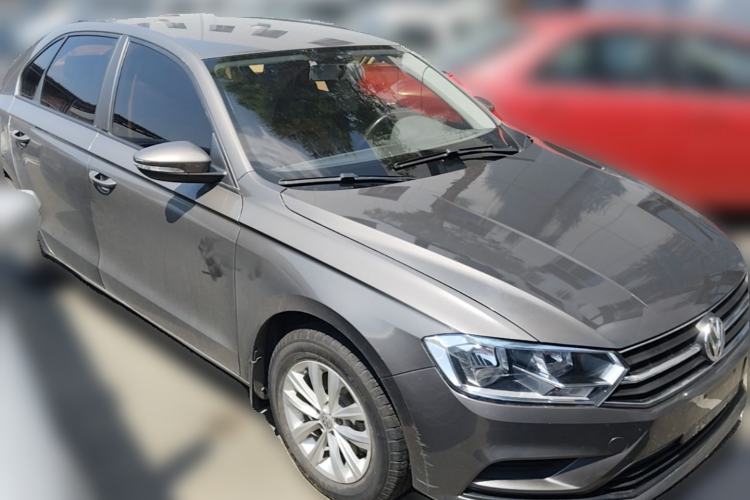 Used Volkswagen Bora 2016 1.6L Manual Fashion Edition Front Right 45 Deg
