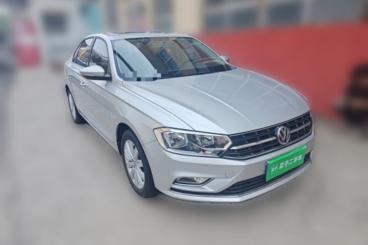 Used Volkswagen Bora 2016 1.6L Automatic Comfort Model Front Right 45 Deg