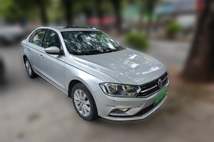 Used Volkswagen Bora 2016 1.6L Manual Comfort Model Front Right 45 Deg