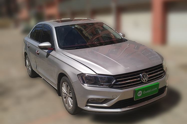 Used Volkswagen Bora 2016 1.6L Manual Comfort Model Front Right 45 Deg
