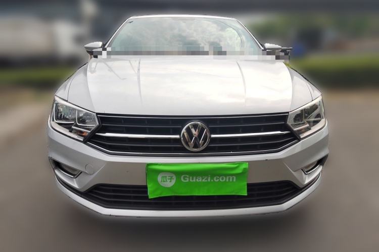 Used Volkswagen Bora 2016 1.6L Manual Fashion Edition Front