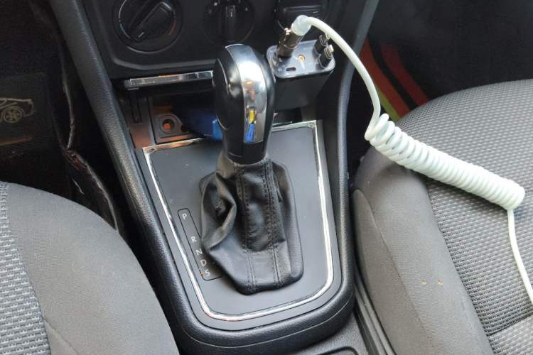 Used Volkswagen Bora 2016 1.6L Automatic Fashion Model Gear Lever