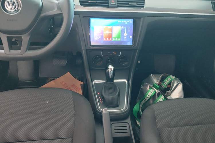 Used Volkswagen Bora 2016 1.6L Automatic Fashion Model Gear Lever