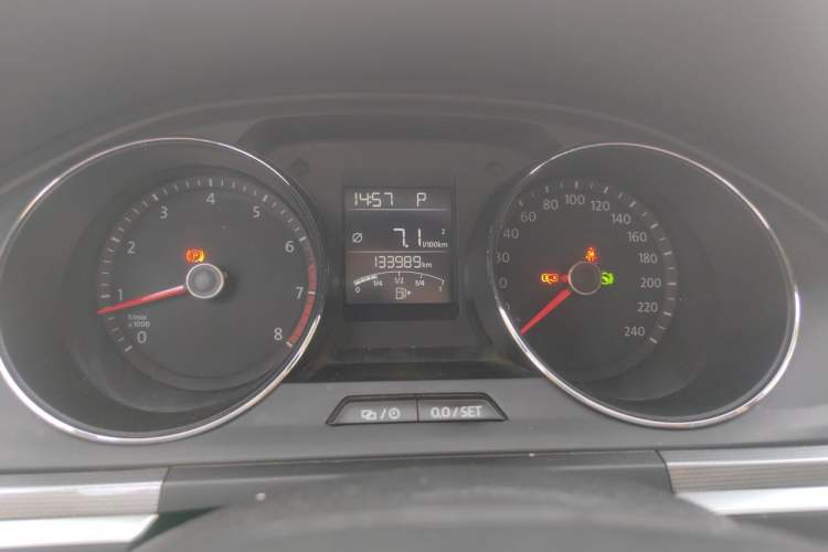 Used Volkswagen Bora 2016 1.6L Automatic Fashion Model Instrument Cluster