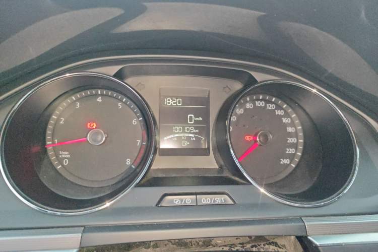 Used Volkswagen Bora 2016 1.6L Manual Fashion Edition Instrument Cluster