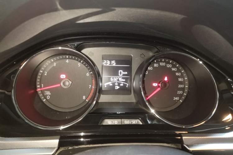 Used Volkswagen Bora 2016 1.6L Manual Comfort Model Instrument Cluster