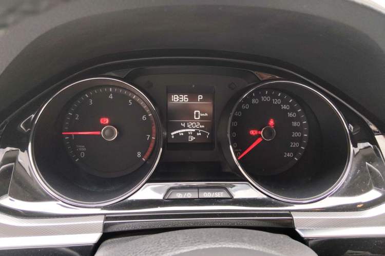 Used Volkswagen Bora 2016 1.6L Automatic Comfort Model Instrument Cluster