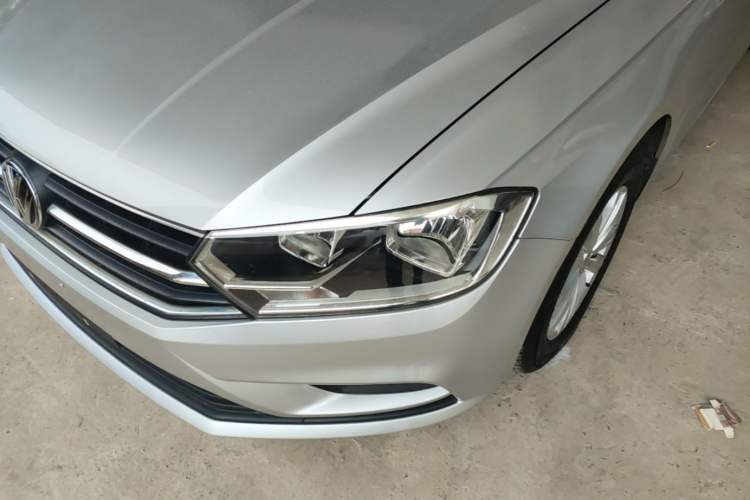 Used Volkswagen Bora 2016 1.6L Automatic Fashion Model Left Front Headlight