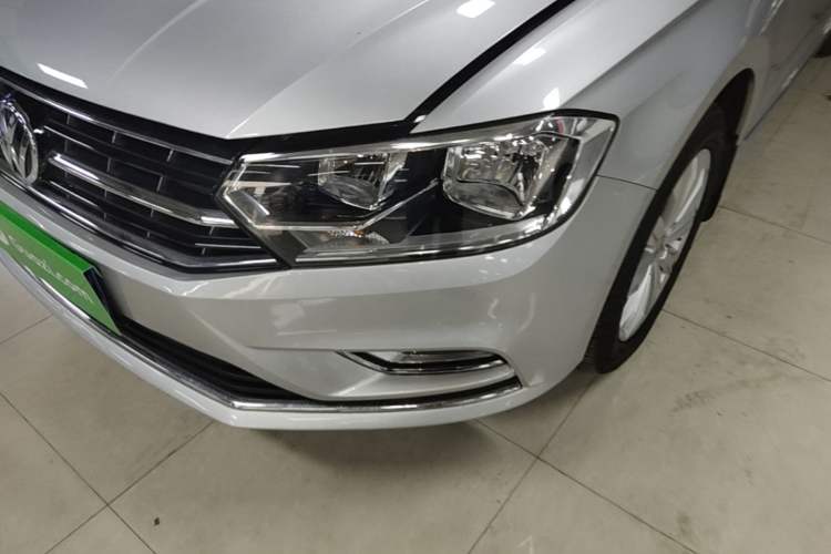Used Volkswagen Bora 2016 1.6L Manual Comfort Model Left Front Headlight