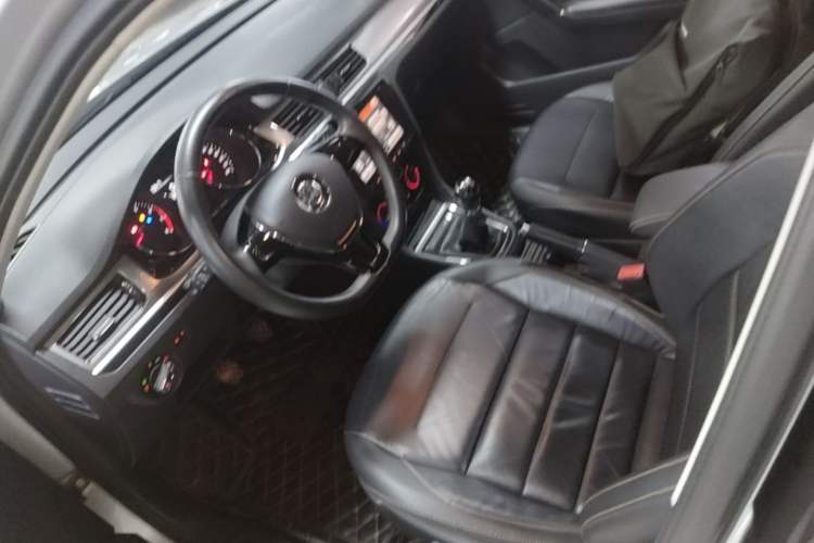 Used Volkswagen Bora 2016 1.6L Manual Comfort Model Left Front Seat