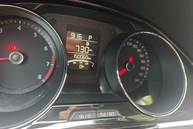 Used Volkswagen Bora 2016 1.6L Automatic Comfort Model Odometer Close Up