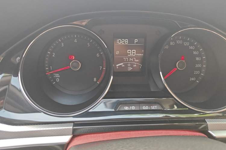 Used Volkswagen Bora 2016 1.6L Automatic Comfort Model Odometer Close Up