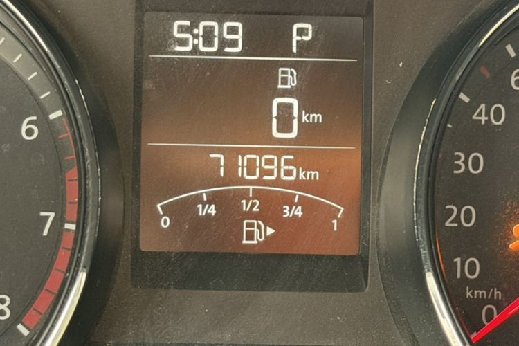 Used Volkswagen Bora 2016 1.6L Automatic Comfort Model Odometer Close Up