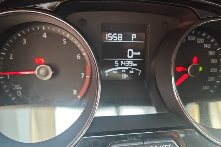 Used Volkswagen Bora 2016 1.6L Automatic Comfort Model Odometer Close Up